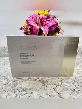 True Organica Dendrobium & Multi-Vitamin A,C,E Renewal Skin Care Set